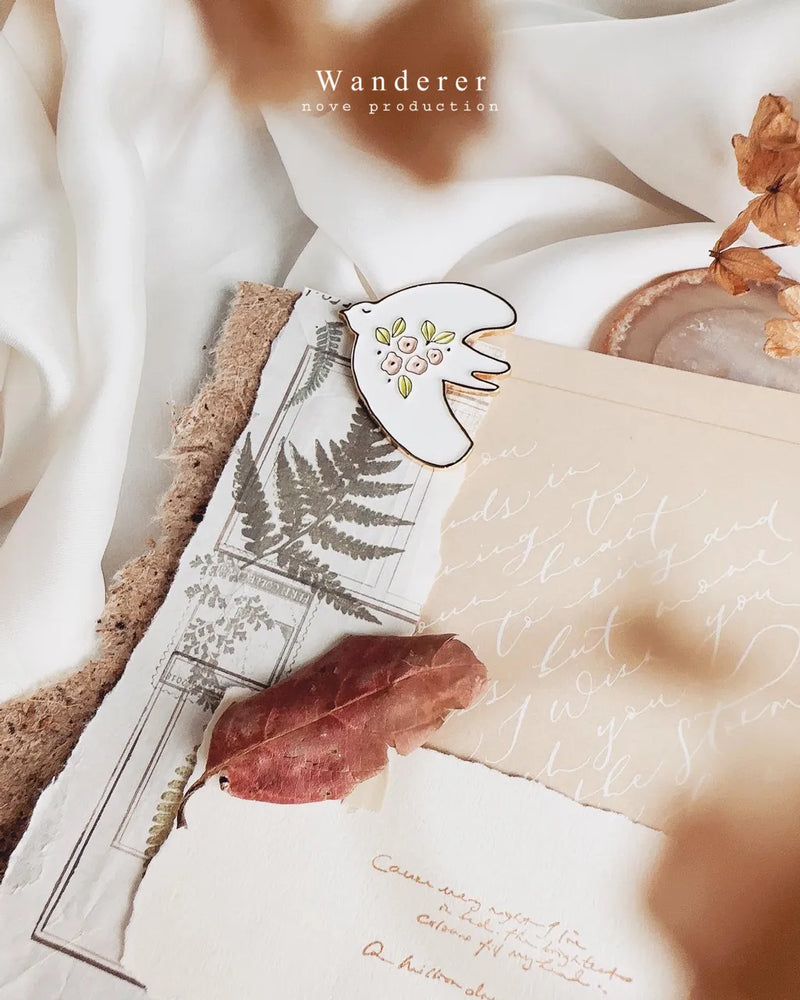 NOVE Wanderer Flowers Journal Clip