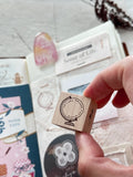 NOVE Explore Rubber Stamp Globe