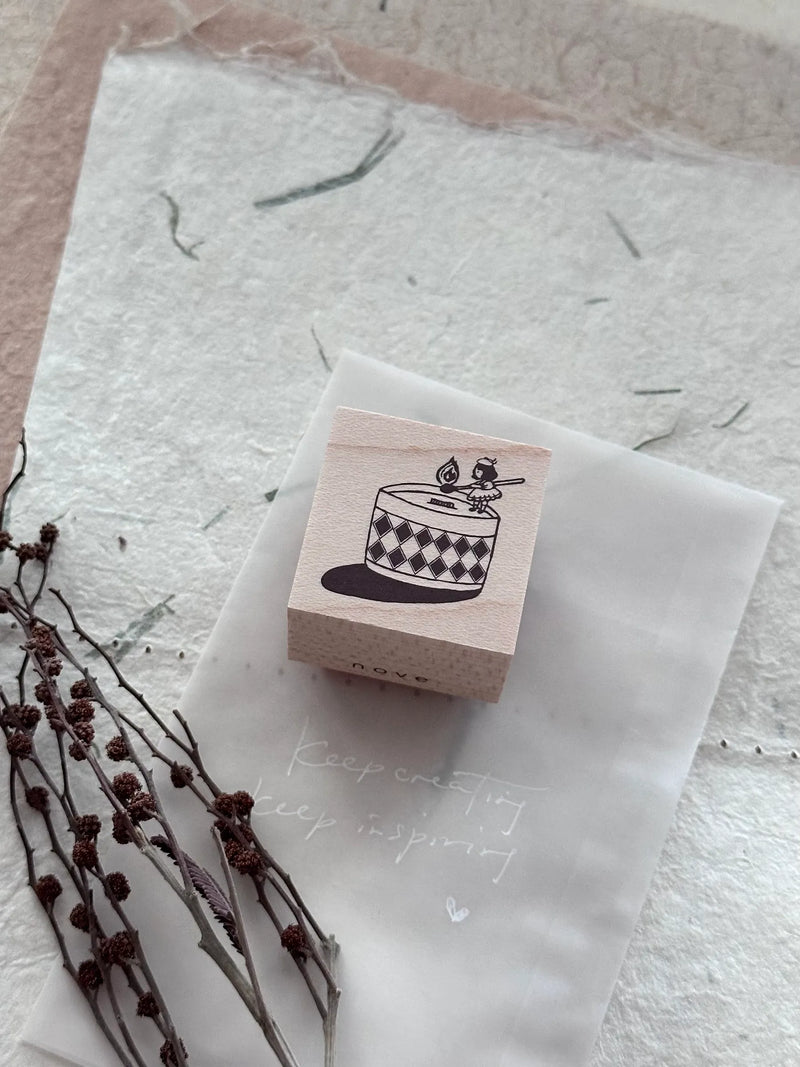 NOVE Little People Rubber Stamp Candle