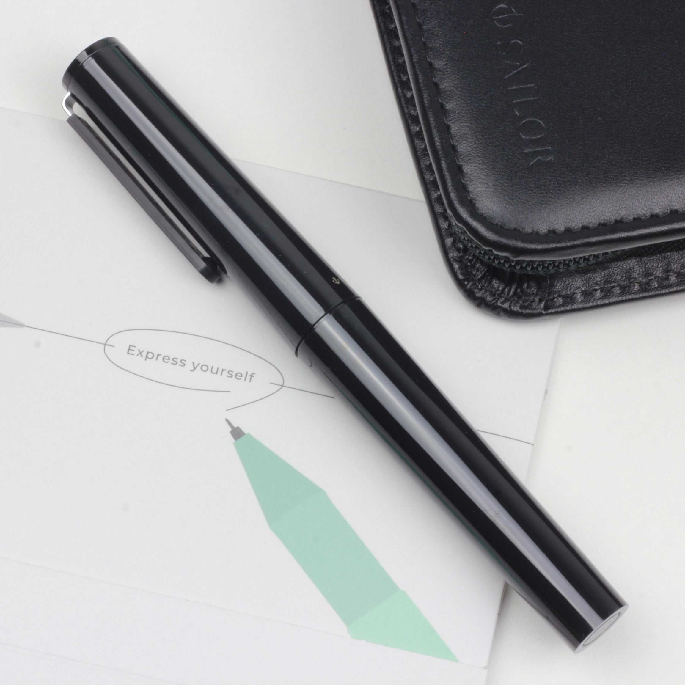 TUZU Adjust Fountain Pen Black M