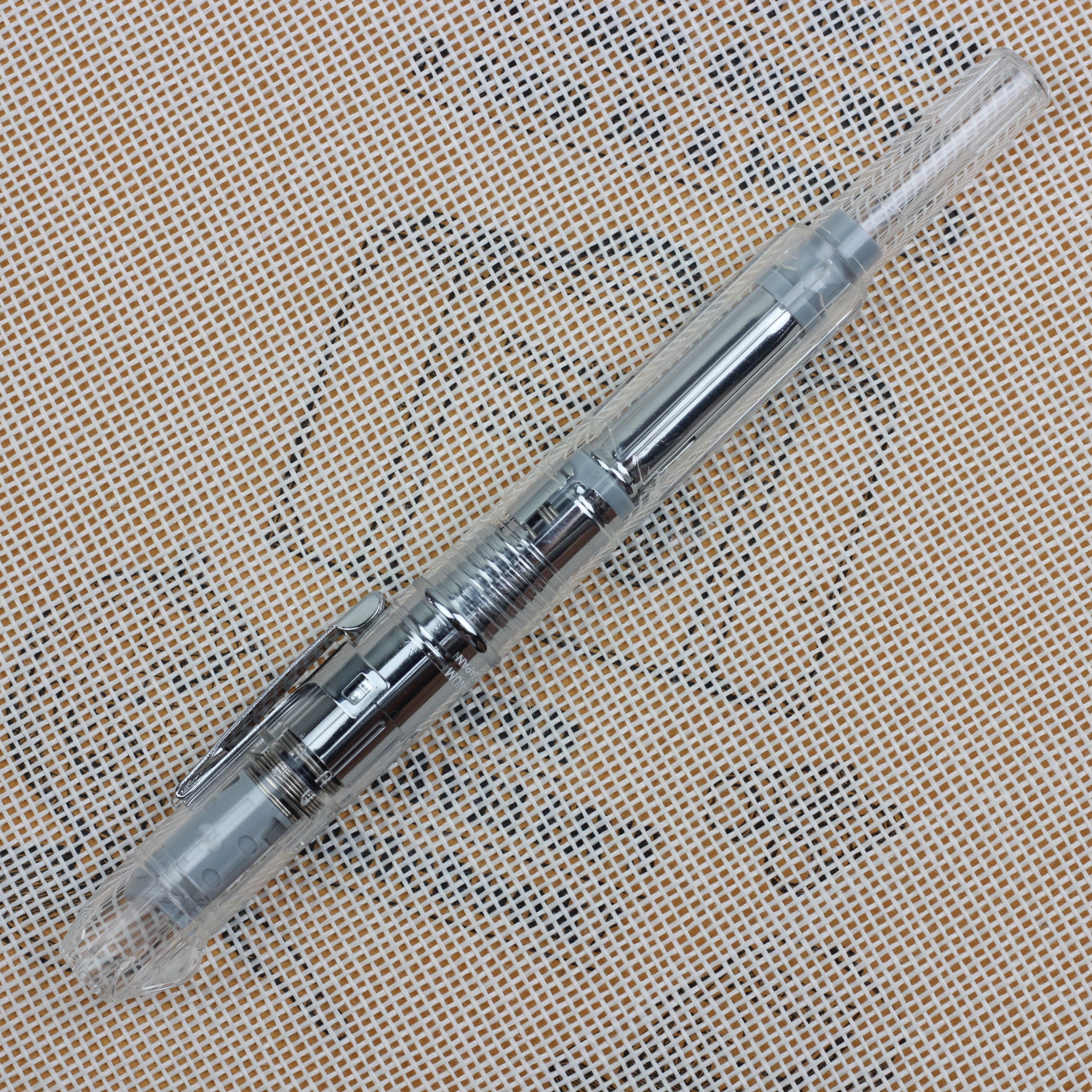 PLATINUM CURIDAS Fountain Pen + Gift Box : Prism Cyrstal M