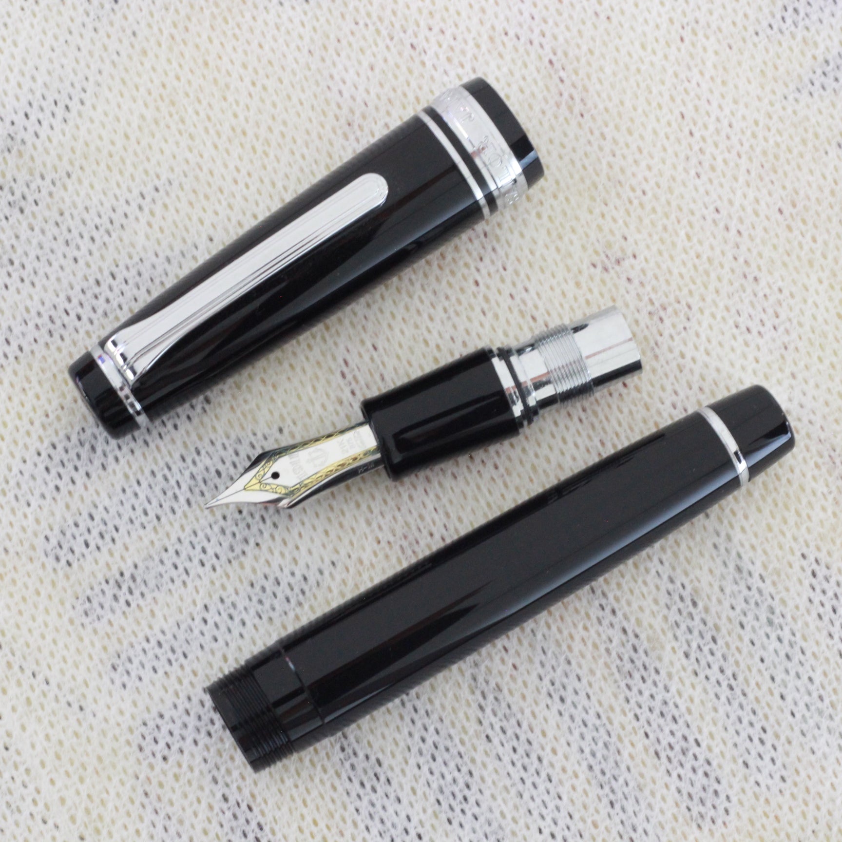 SAILOR Professional Gear Black F.Pen GT 21K
