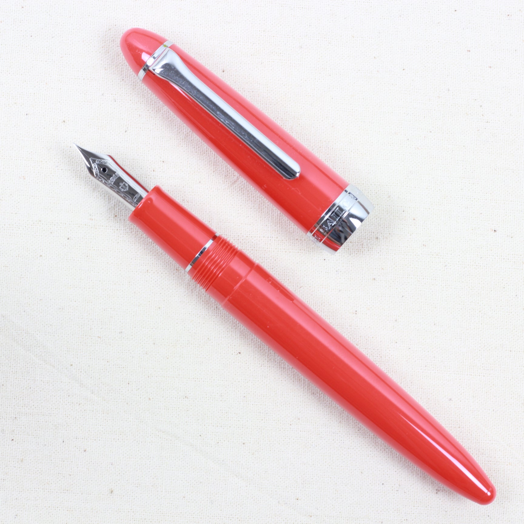 SAILOR Shikiori Hisakata Fountain Pen Akanezora