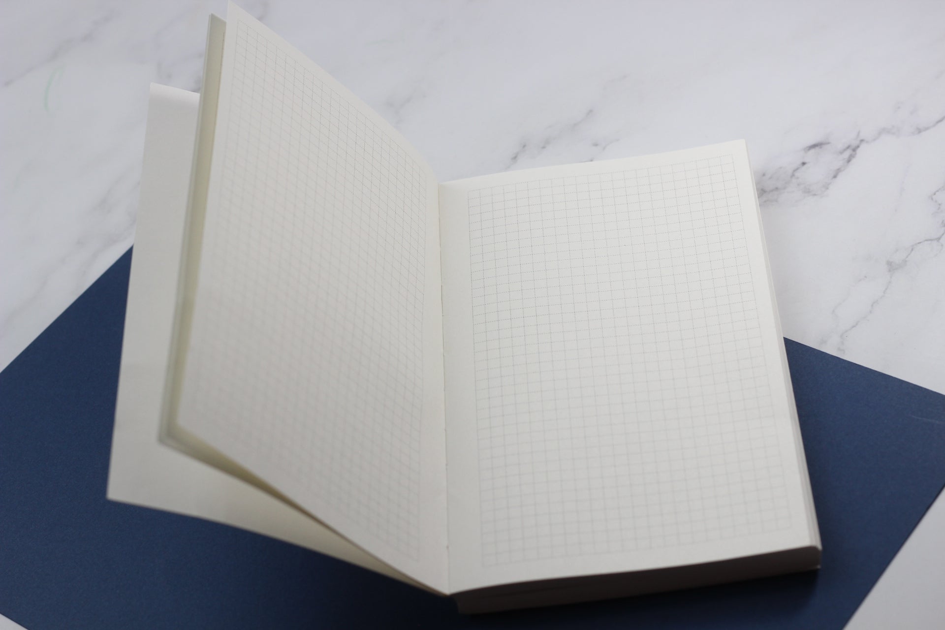 Basic Series Notebook Slim B6