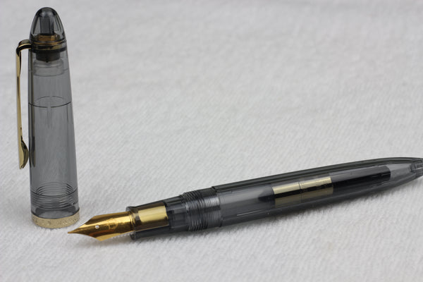 SAILOR 1911 Jr Kurogane Fountain Pen Gold Trim – WRITER