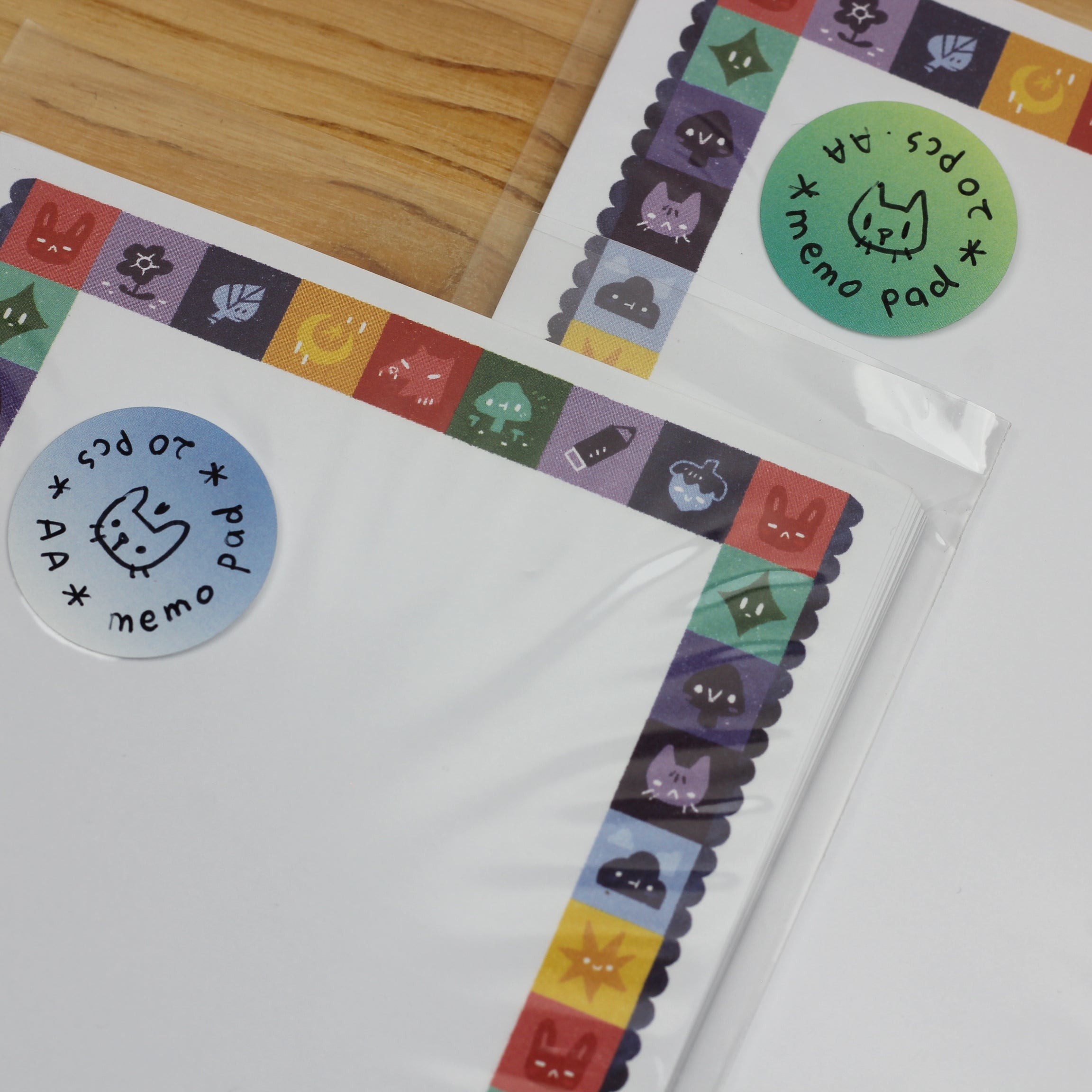 AZREENCHAN Memo Pad Happy Team