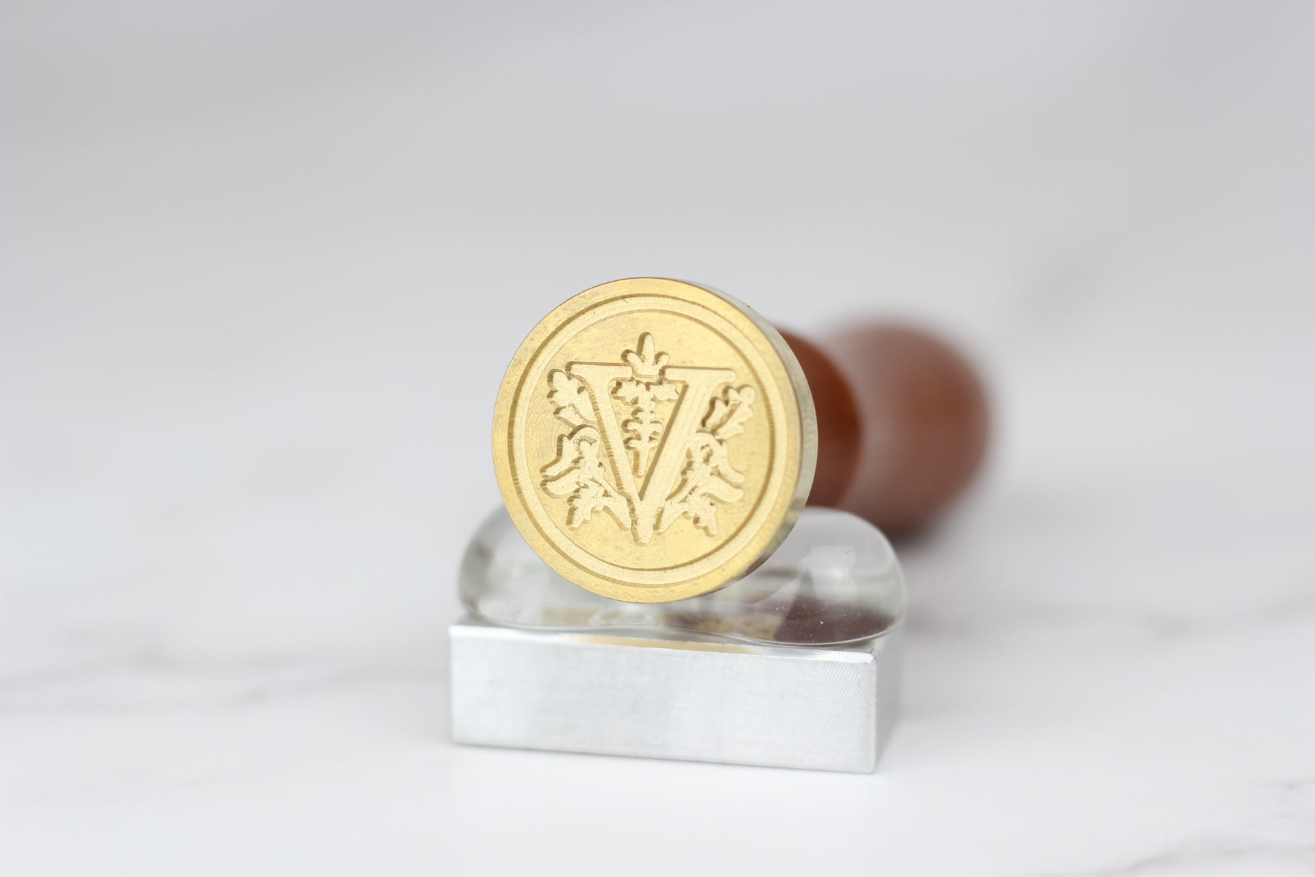 WRITER Wax Seal Set Alphabet-V
