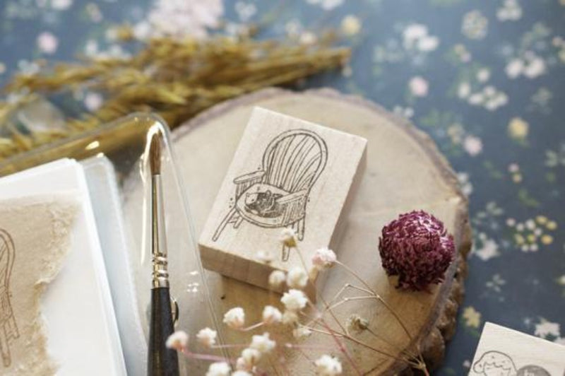KAMI Rubber Stamp Neko Cat on Chair