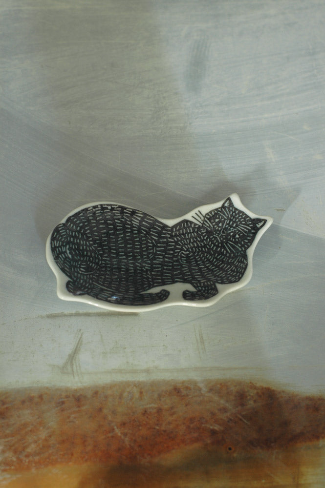 CLASSIKY Kata Kata Small Dish Black Cat